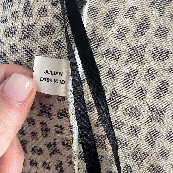 Diane Von Furstenberg Julian Wrap Dress - Picture 4 of 4